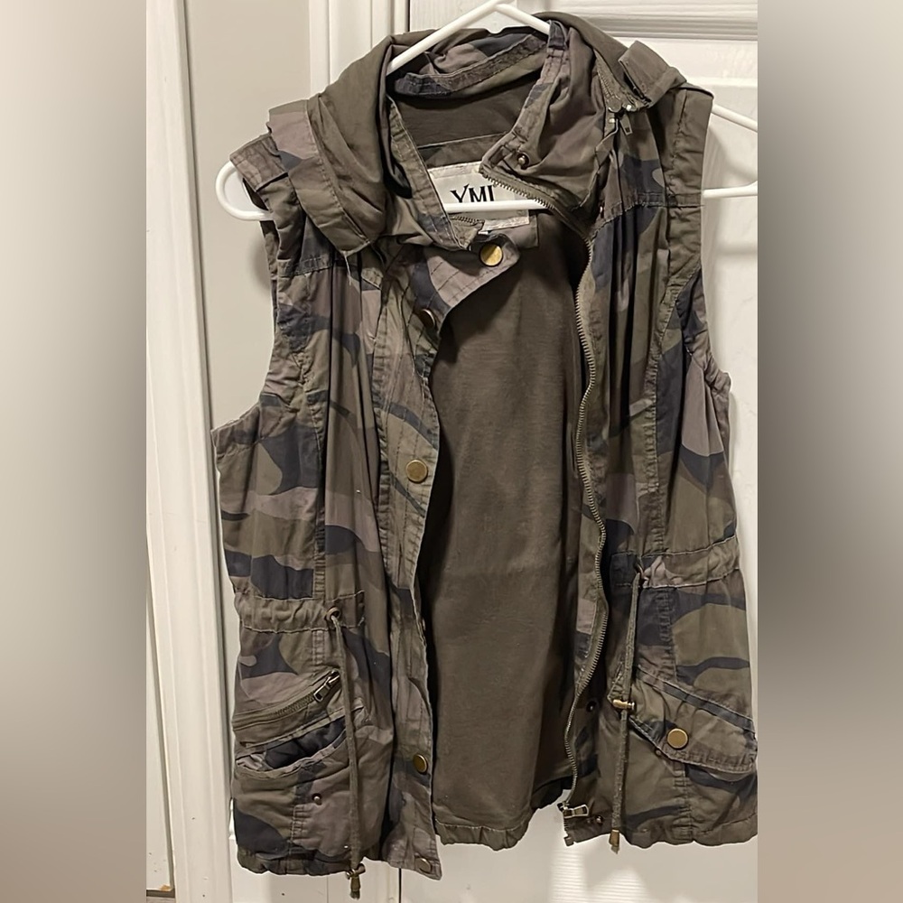 Small camo vest